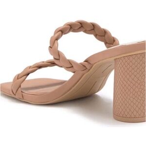 Dolce Vita Nairi Woven Sandal, new with box, size 10